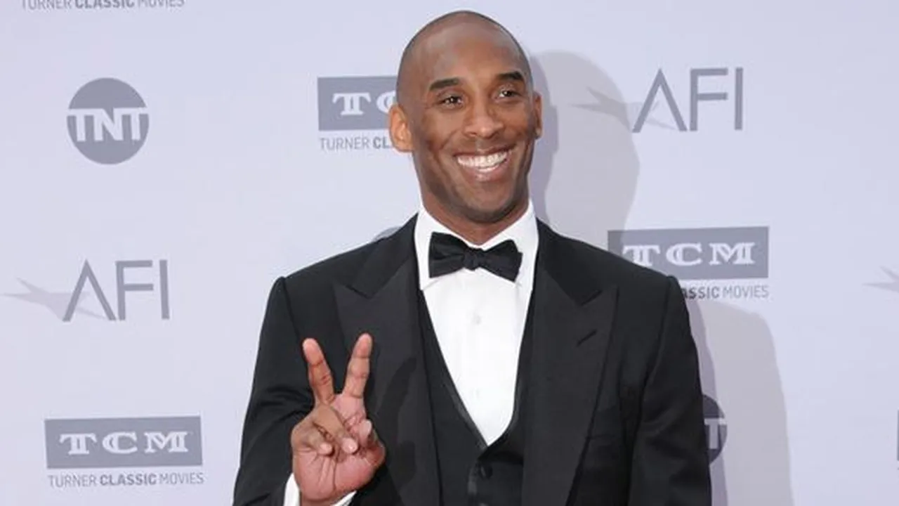 Foto Helikopter yang Menewaskan Kobe Bryant, Jatuh di Perbukitan dan Masih Berasap Foto Helikopter yang Menewaskan Kobe Bryant, Jatuh di Perbukitan dan Masih Berasap