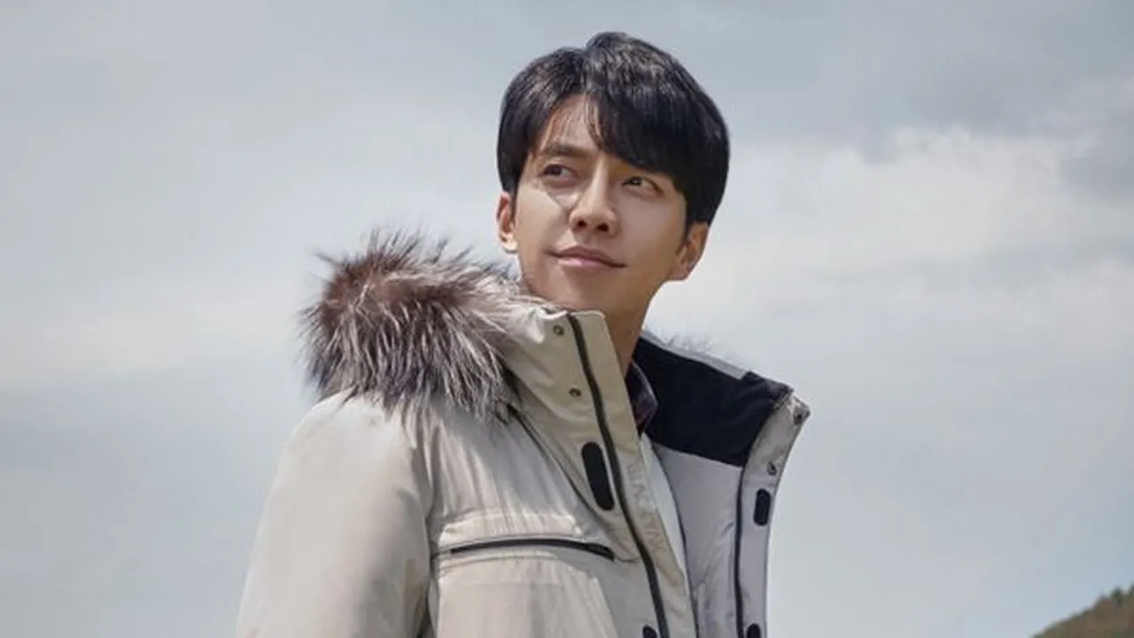 Foto Lee Seung Gi Saat di Bali, Cuci Kaki Aja Ganteng Banget