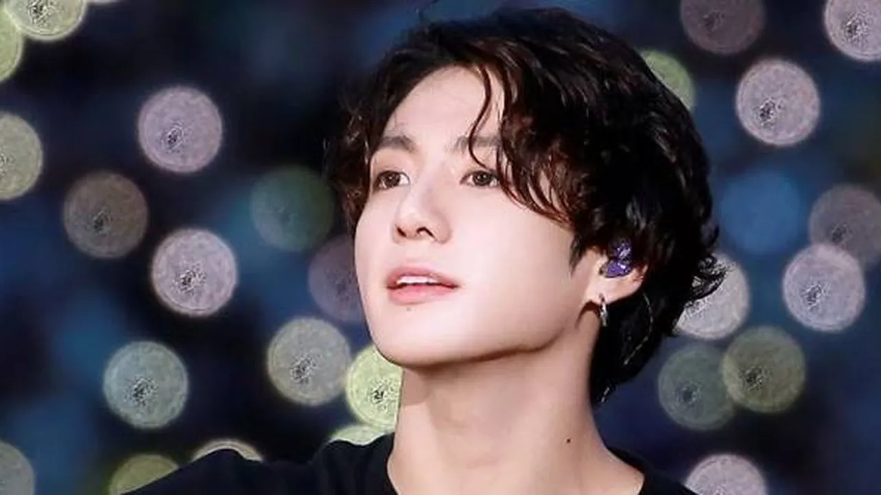 Foto Masa Kecil Jungkook BTS yang Langka, Cari Kerang di Pinggir Pantai!
