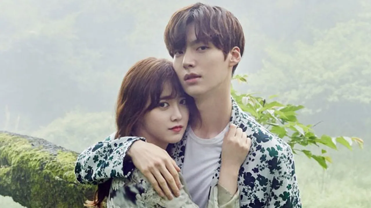 Foto Romantis Goo Hye Sun dan Ahn Jae Hyun Bikin Pemirsa Baper & Gemas