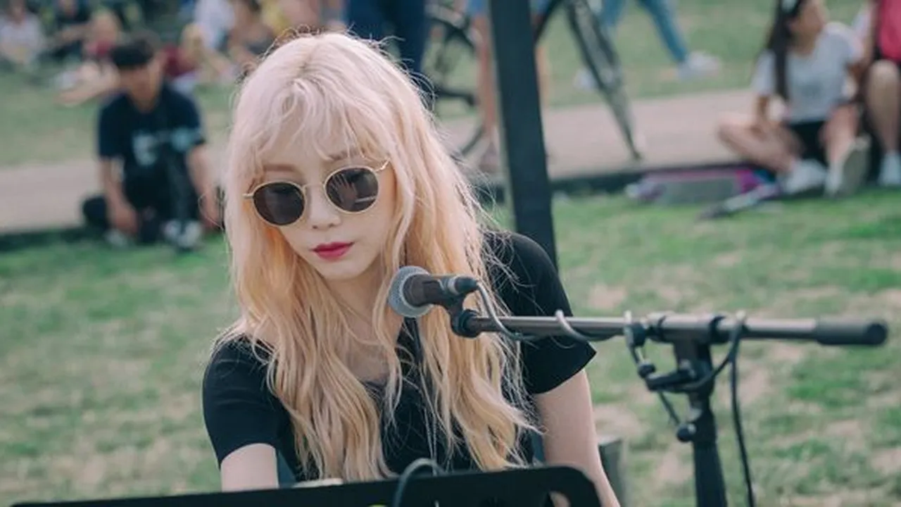 Foto Taeyeon SNSD Pamer Tindik Hidung, Keren atau Makin Mirip Pria?