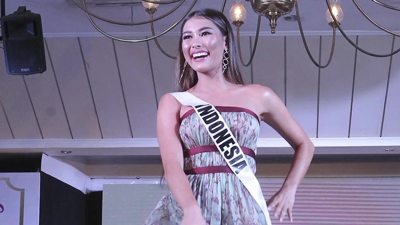 Frederika Alexis Cull Siap Bersaing di Miss Universe 2019
