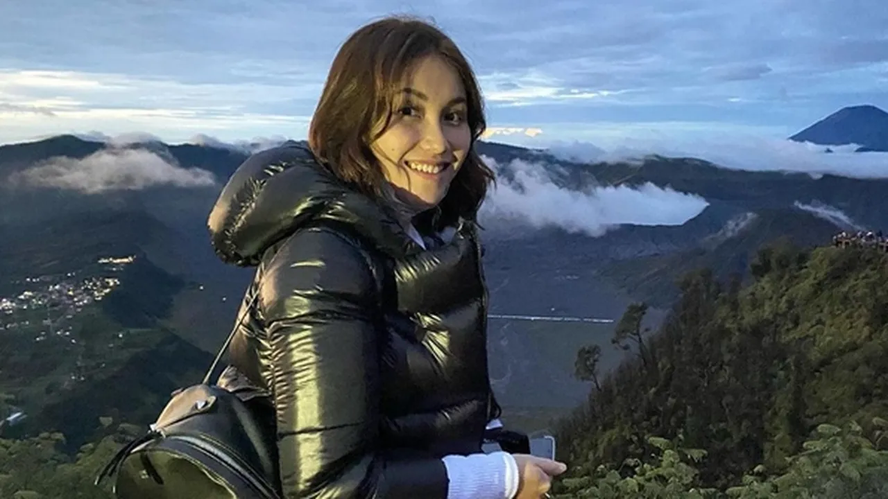 Gagal Nikah, Ayu Ting Ting Pilih Liburan dan Tetap Diliputi Rasa Syukur