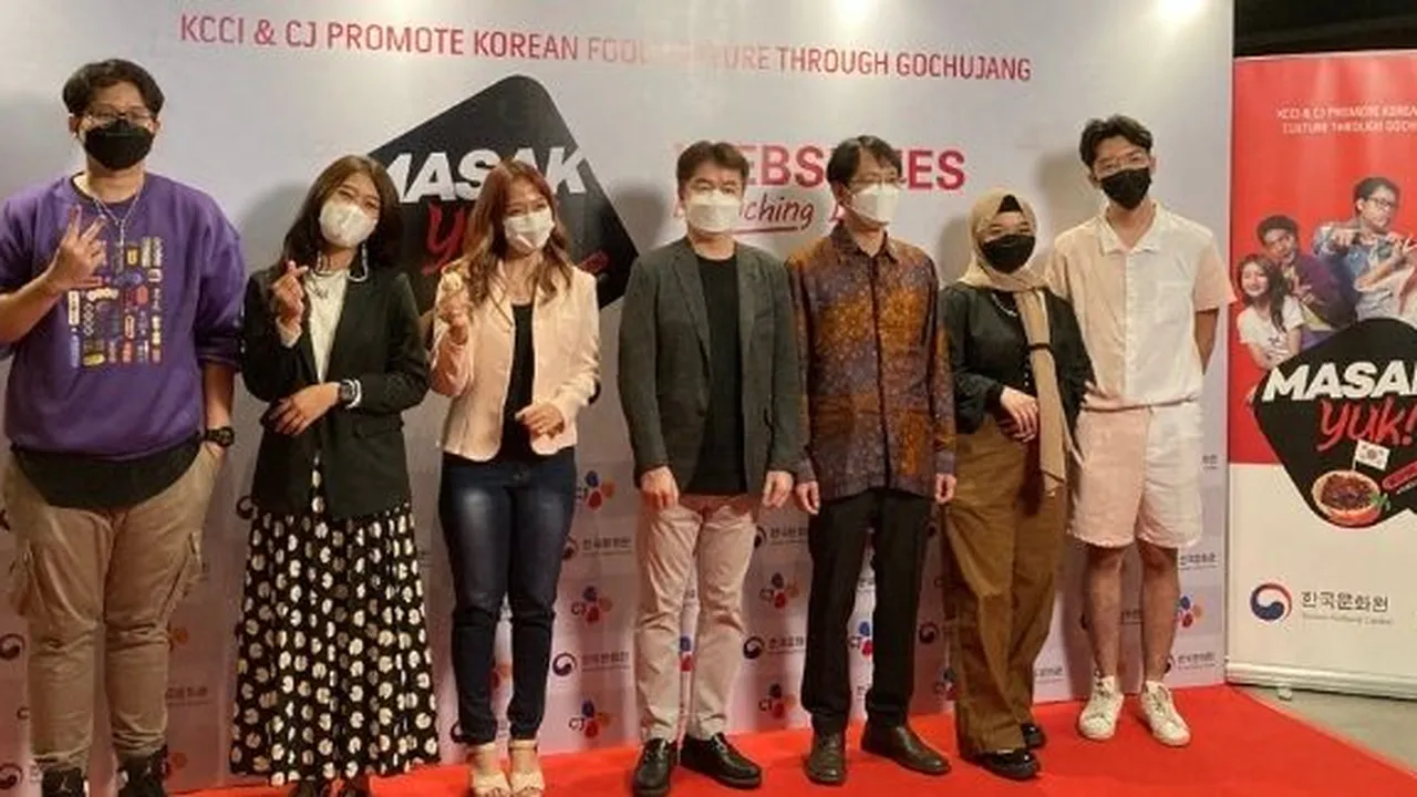 Gandeng Beberapa Influencer Terkenal, Web Series ‘MASAK YUK!’ Ajak Kamu Kenalan Dengan Masakan Khas Korea Gandeng Beberapa Influencer Terkenal, Web Series ‘MASAK YUK!’ Ajak Kamu Kenalan Dengan Masakan Khas Korea