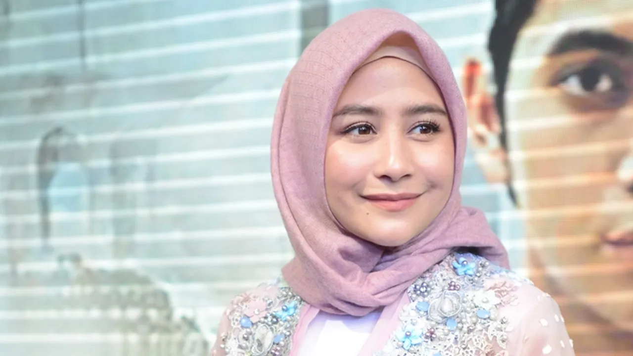 Gara-Gara Film Ini, Prilly Latuconsina Jadi Lebih Giat Belajar Agama Islam