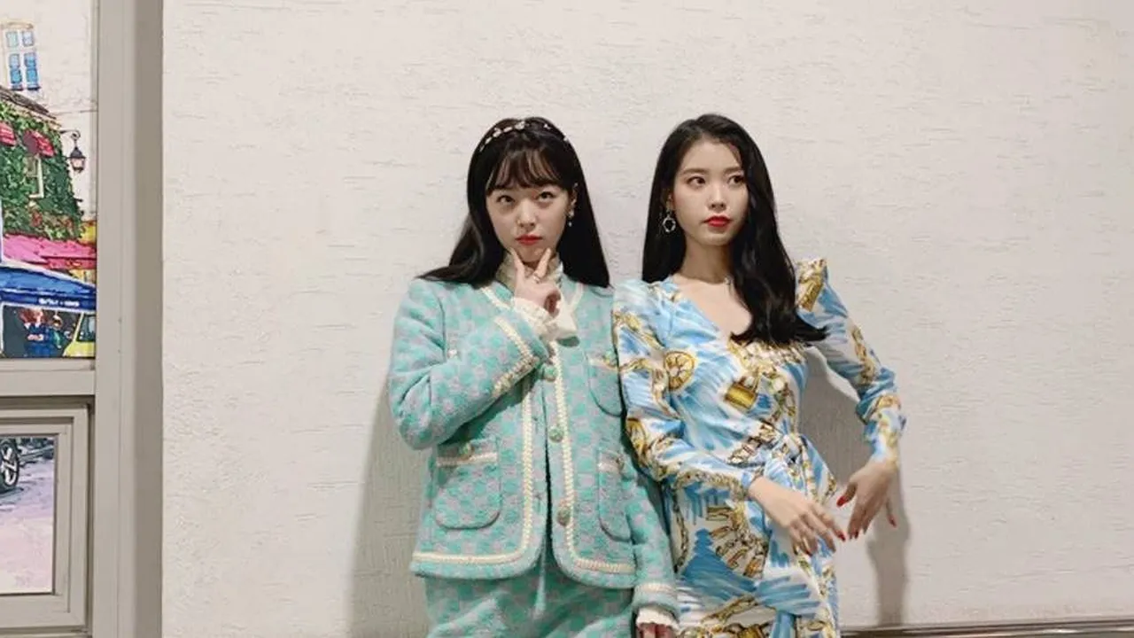 Gara-gara Foto Ini, Penggemar Khawatirkan Kesehatan IU