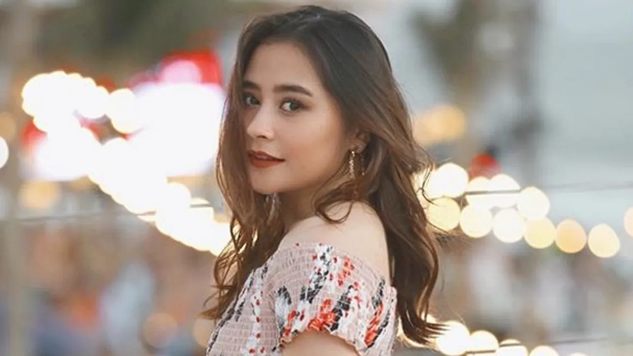 Gaya Rambut Baru Prilly Latuconsina, Bak Bintang Korea Dengan Poni See Through