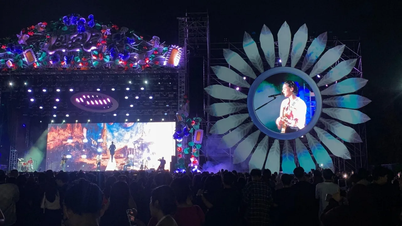 Gebrak Panggung LaLaLa Fest 2025, The Rose: Aku Cinta Kamu!