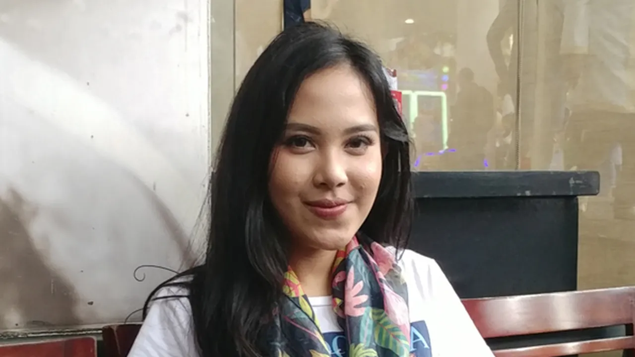 Ghaitsa Kenang Ungkap Rasa Kagumnya Pada Sosok Pidi Baiq