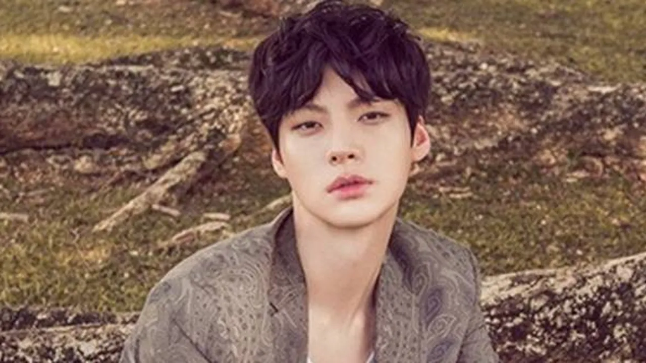 'GIORDANO' Hapus Ahn Jae Hyun Sebagai Model, Gara-Gara Perceraian?