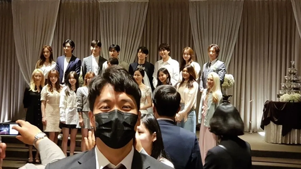 Girls' Generation OT8 Akhirnya Reunian Setelah Hampir 5 Tahun Terpisah Girls' Generation OT8 Akhirnya Reunian Setelah Hampir 5 Tahun Terpisah
