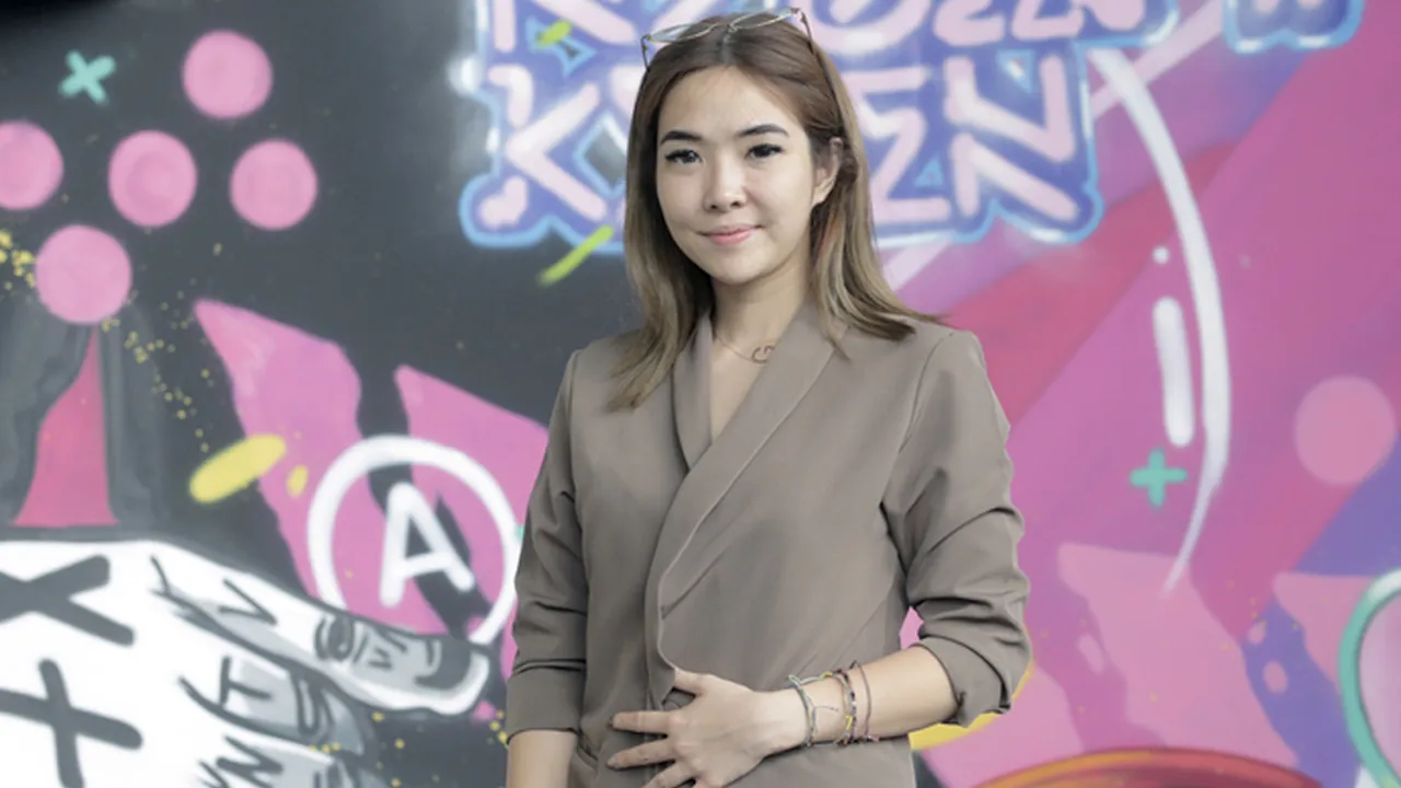 Gisella Anastasia Tergiur Lihat Ayu Ting Ting Makan Bihun