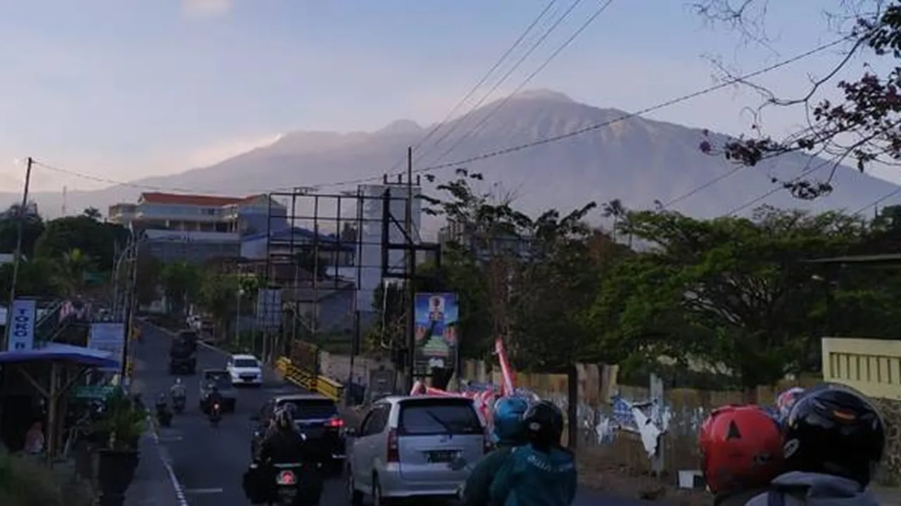 Gunung Arjuna Terbakar, Para Pendaki Langsung Dievakuasi