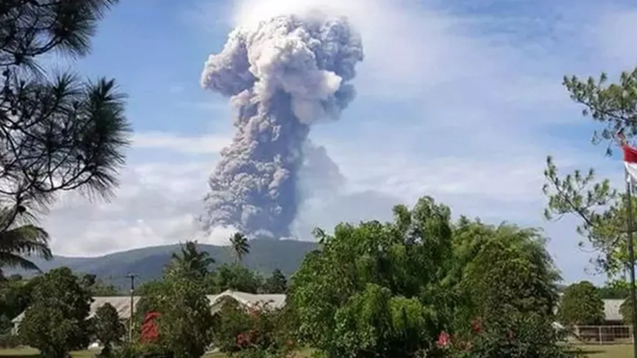 Gunung Soputan di Sulawesi Utara Meletus, Indonesia Hadapi Bencana Beruntun