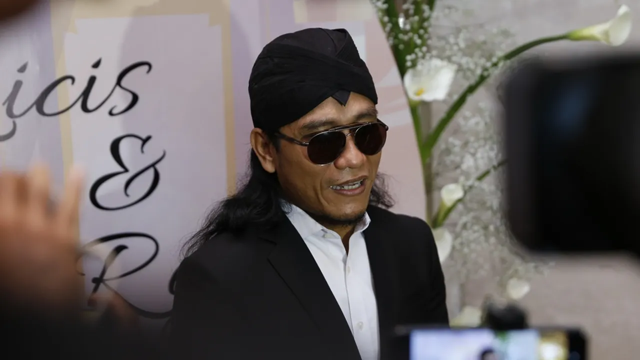 Gus Miftah Menjadi Dai Paling Banyak Disukai Menurut Survei Gus Miftah Menjadi Dai Paling Banyak Disukai Menurut Survei