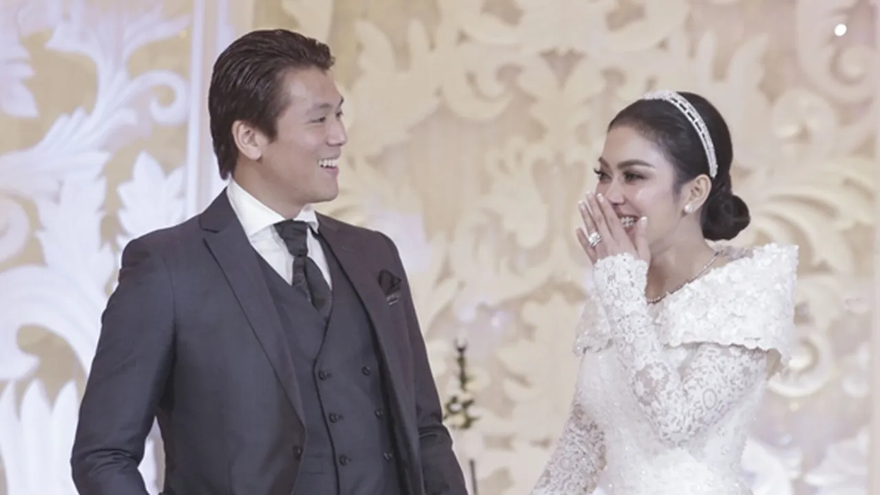Habiskan Quality Time Berdua di Bali, Syahrini Spa Bareng Suami