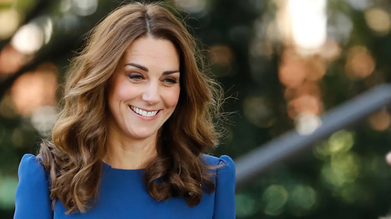 Hadiri Gala Dinner, Kate Middleton Tampil Cantik dengan Rambut Badai