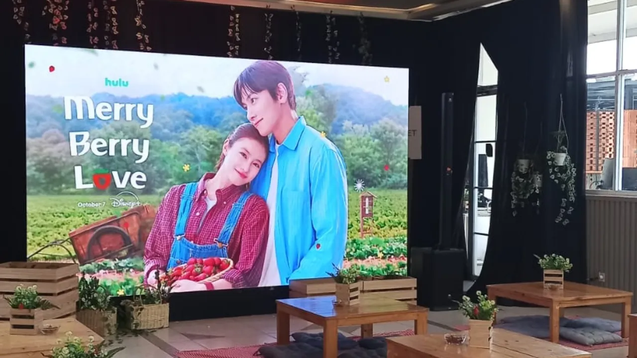 Hadirkan Konsep Berry Picnic, Watch Party Merry Berry Love Sukses Bikin Terpesona Hadirkan Konsep Berry Picnic, Watch Party Merry Berry Love Sukses Bikin Terpesona