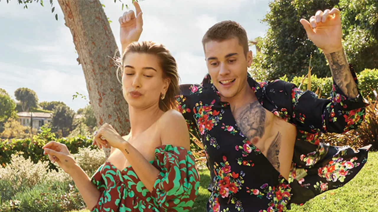 Hailey Baldwin Ungkap Momen Romantis Saat Justin Bieber Melamarnya