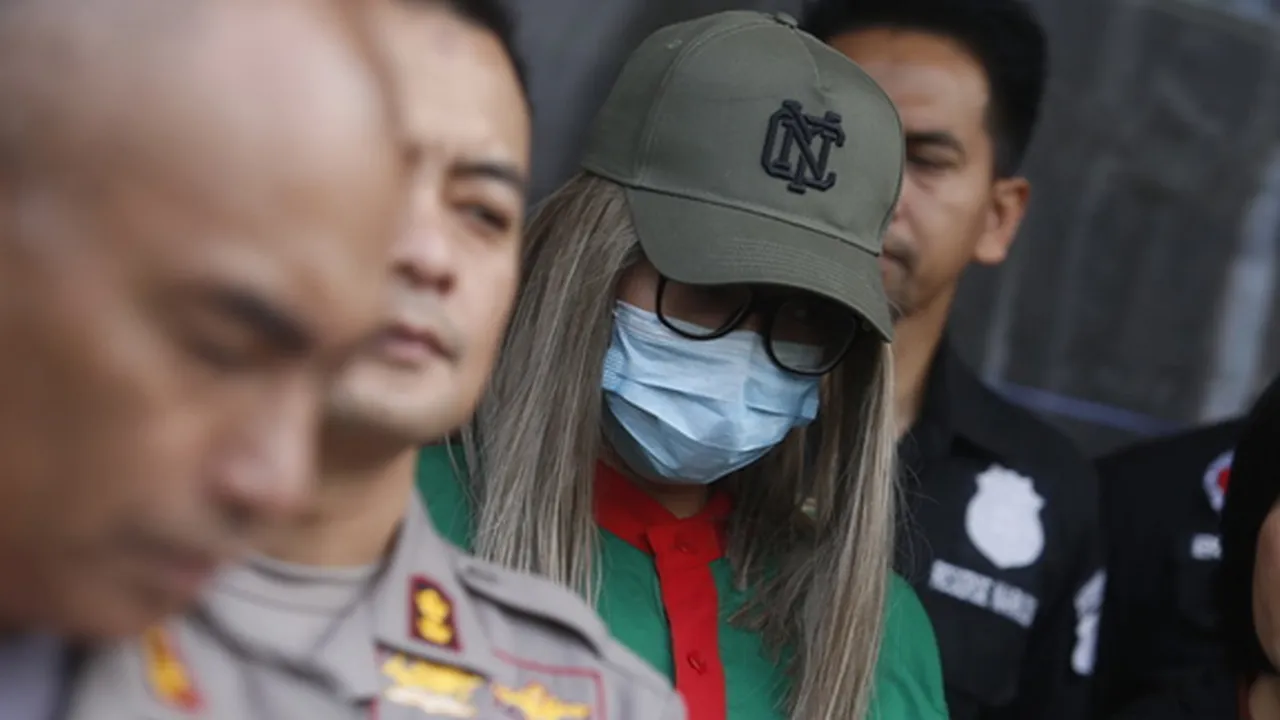Hakim Kecewa Lucinta Luna Tak Jadi Hadir di Persidangan