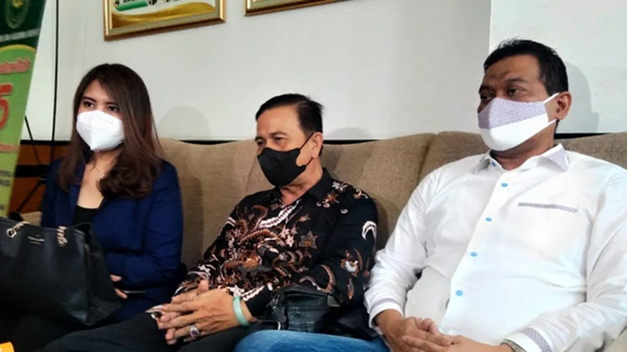 Hakim PA Bekasi Pensiun, Sidang Putusan Harta Gono Gini Jenita Janet dan Alief Ditunda