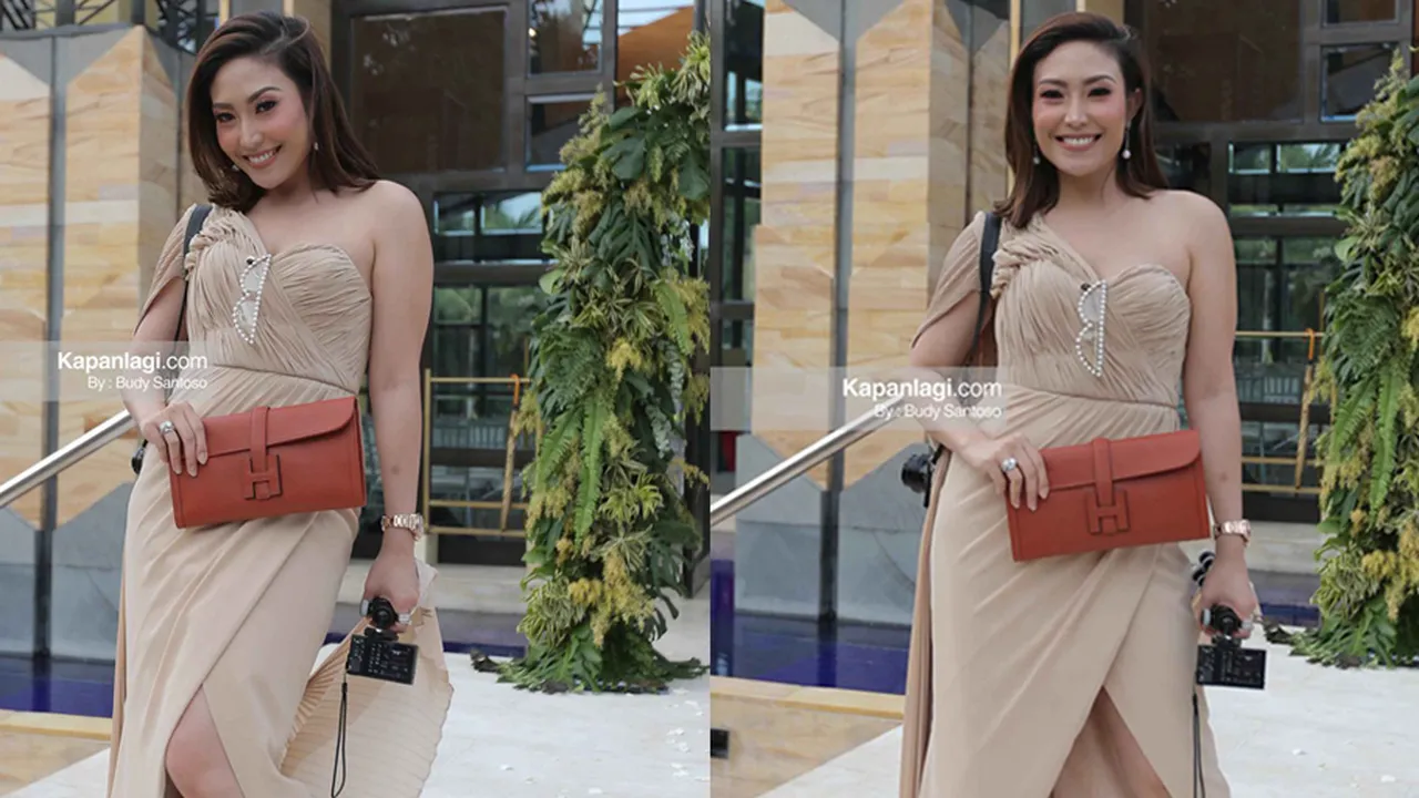 Hamil Anak Ketiga, Ayu Dewi Ngidam Nempel Suami