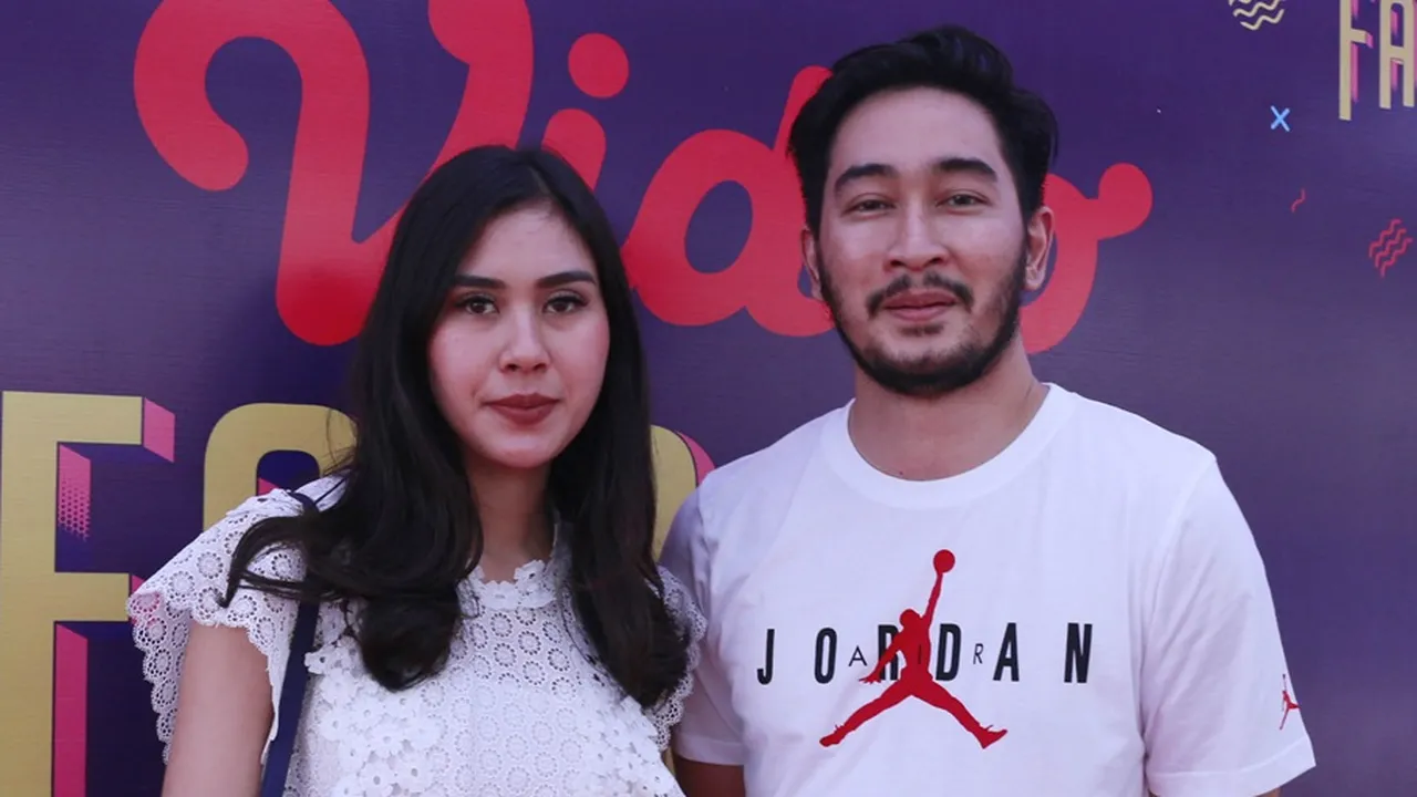 Hamil Muda, Syahnaz Jalan-Jalan ke Mal Pakai Kursi Roda
