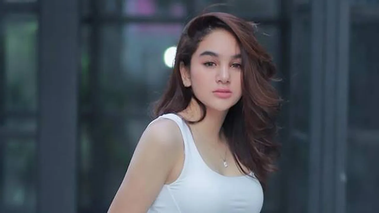 Hana Hanifah Diduga Terlibat Prostitusi, Manajer Mengaku Masih Sempat Berhubungan Hana Hanifah Diduga Terlibat Prostitusi, Manajer Mengaku Masih Sempat Berhubungan