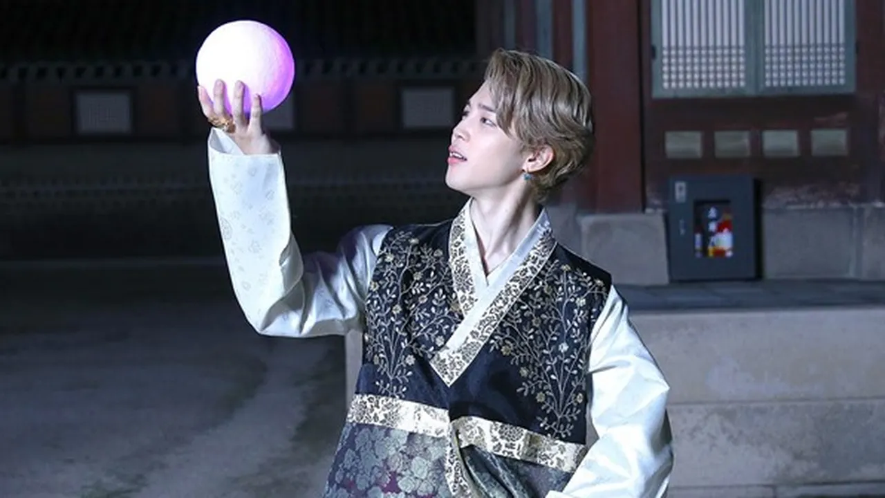 Hanbok yang Dipakai Jimin BTS Saat Chuseok, Harganya Nggak Menguras Kantong