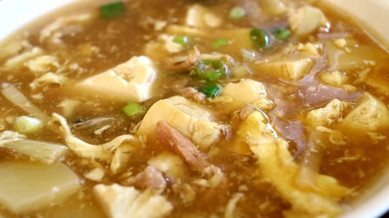 Hangatkan Perut di Musim Hujan dengan 3 Resep Sup Tahu Telur yang Mudah dan Lezat!