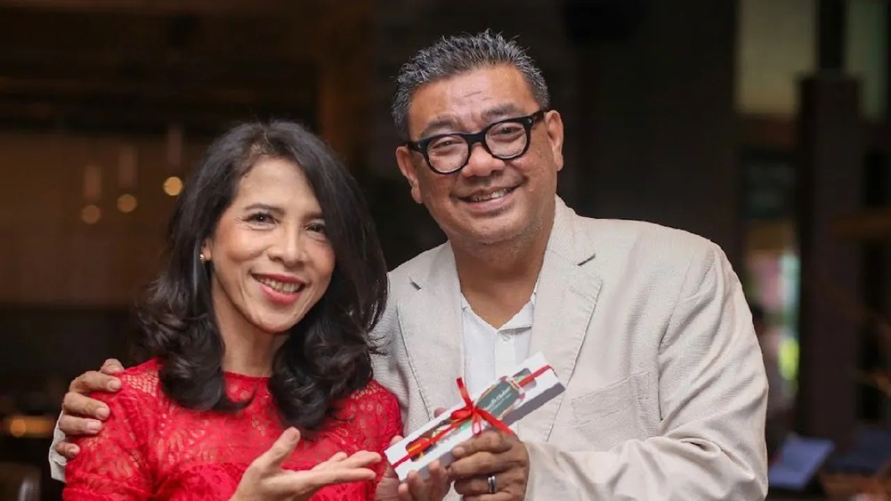 Hangatkan Suasana Natal, Janner Clay Siahaan dan Sisca Insani Rilis Single 'Home for Christmas'