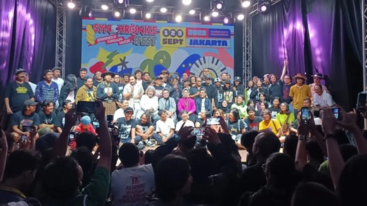 Hari Penyelenggaraan Bentrok dengan Soundrenaline, Pihak Synchronize Fest Angkat Bicara Hari Penyelenggaraan Bentrok dengan Soundrenaline, Pihak Synchronize Fest Angkat Bicara