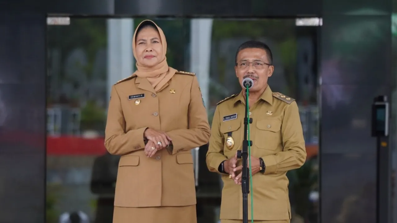Hari Terakhir Dewanti Rumpoko dan Punjul Santoso Jabat Wali Kota dan Wakil Wali Kota Batu Hari Terakhir Dewanti Rumpoko dan Punjul Santoso Jabat Wali Kota dan Wakil Wali Kota Batu