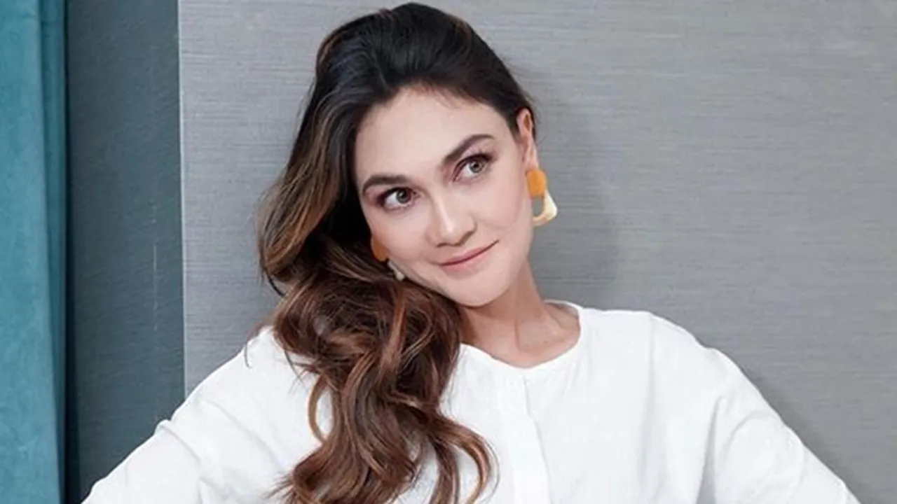 Hari Ulang Tahun, Luna Maya Nge-Gym Pagi-Pagi Bareng Sang 'Suami'! Hari Ulang Tahun, Luna Maya Nge-Gym Pagi-Pagi Bareng Sang 'Suami'!