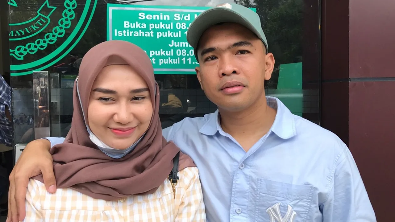 Haru Bahagia Putra Siregar Resmi Rujuk dengan Septi