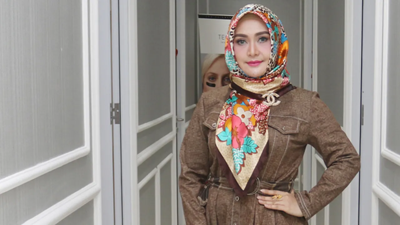 Hindari Sedot Lemak, Ini Cara Edies Adelia Turunkan Berat Badan Hindari Sedot Lemak, Ini Cara Edies Adelia Turunkan Berat Badan