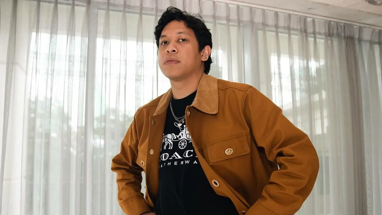 Hindia Ungkap Keseriusan Lewat Single 'Masalah Masa Depan'