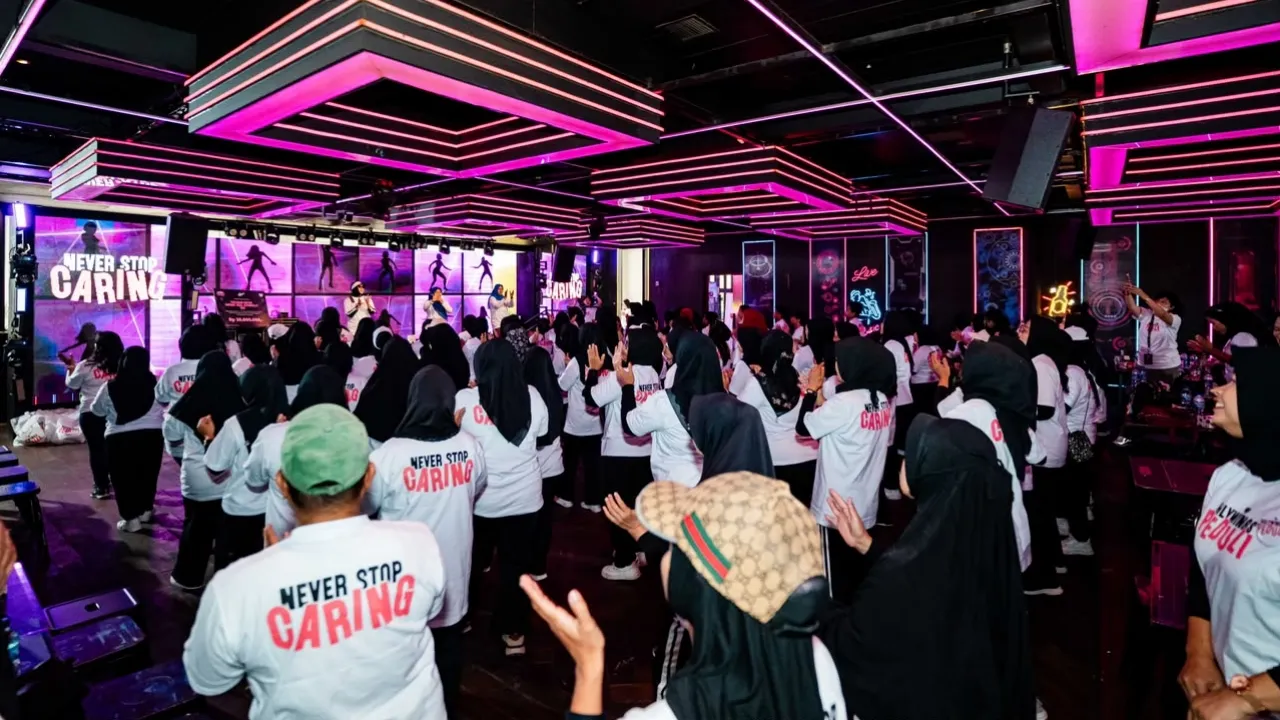Holywings Peduli Ajak Warga Curug Sangereng Senam Bersama, Ada Games Berhadiah Sepeda hingga Sembako