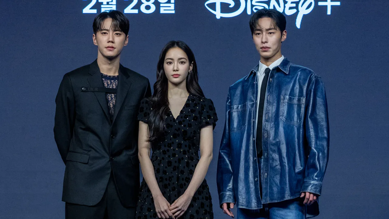 Hong Suzu Ungkap Serunya Syuting Bareng Lee Jae Wook & Lee Jun Young di Drakor 'THE IMPOSSIBLE HEIR'