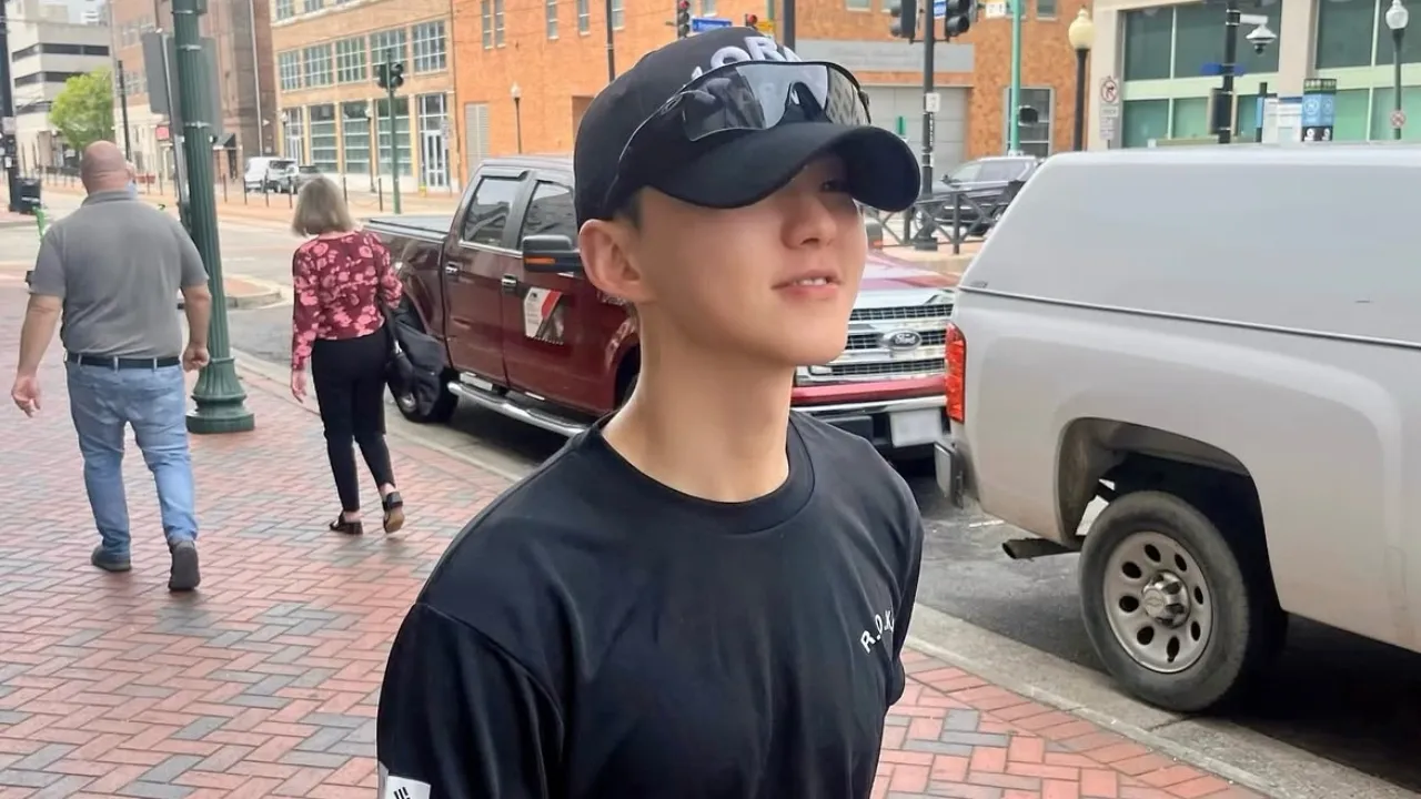Hoshi SEVENTEEN Cedera ACL Saat Wamil, Fokus Pulih Usai Operasi