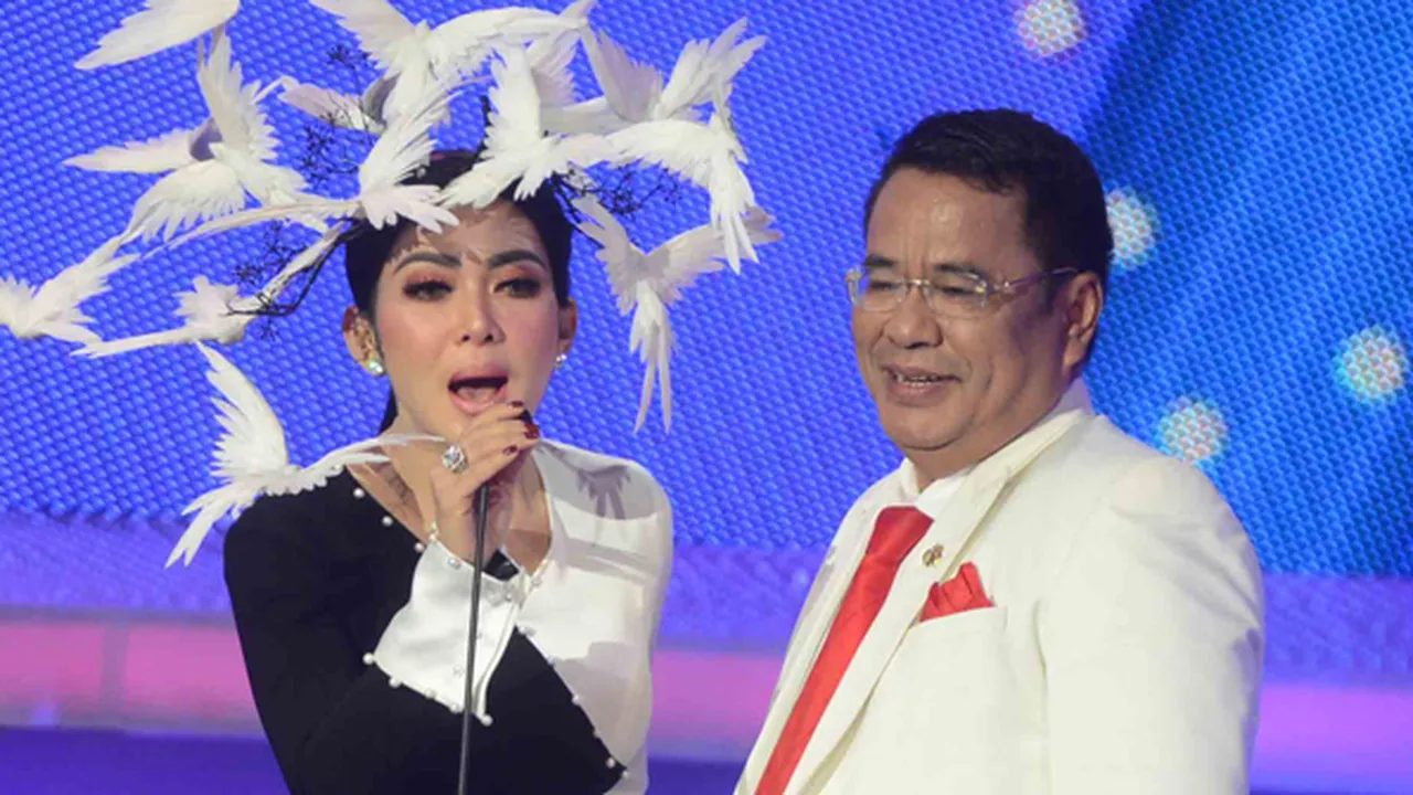 Hotman Paris Tinggalkan Syahrini Demi Ketemu Gibran Rakabuming