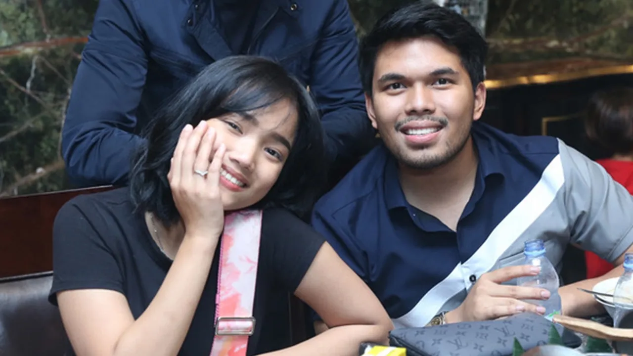 Hubungan Semakin Serius, Thariq Halilintar Ingin Pertemukan Fuji dengan Keluarga Gen Halilintar? Hubungan Semakin Serius, Thariq Halilintar Ingin Pertemukan Fuji dengan Keluarga Gen Halilintar?