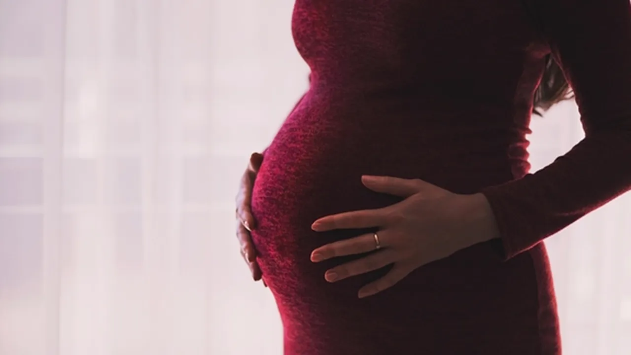 Hukum Puasa Bagi Ibu Hamil dan Menyusui, Ini Penjelasannya