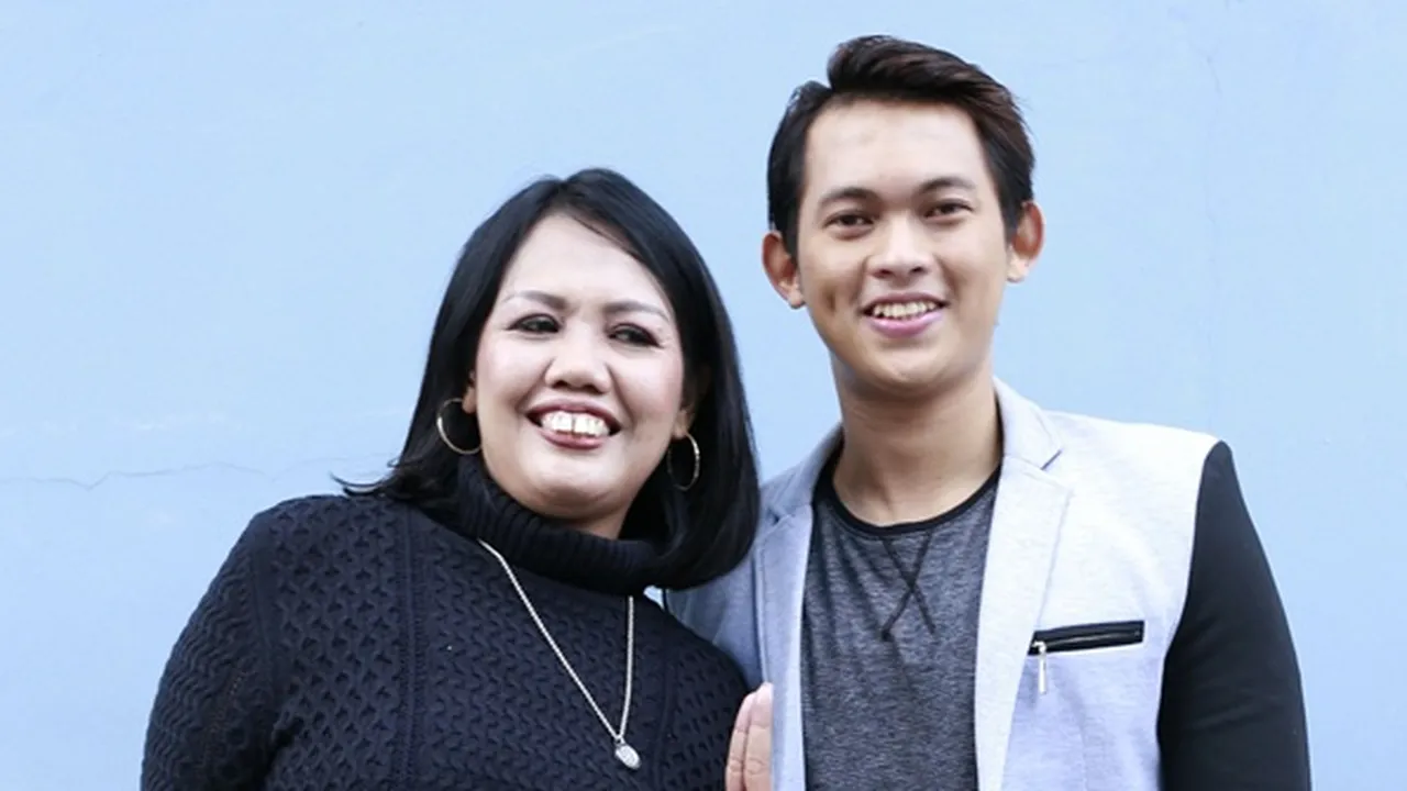 Hutang Sana-Sini, Elly Sugigi Rehat Bisnis Penonton Bayaran