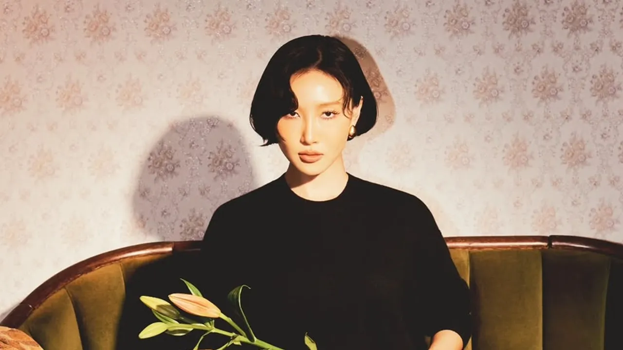 Hwasa Mamamoo Sukses Gelar Konser Solo Pertama Setelah 12 Tahun Debut