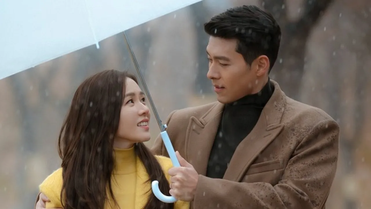 Hyun Bin dan Son Ye Jin Makin Mesra Liburan Musim Panas Bareng ke Pulau Jeju, Netizen Ungkap Buktinya