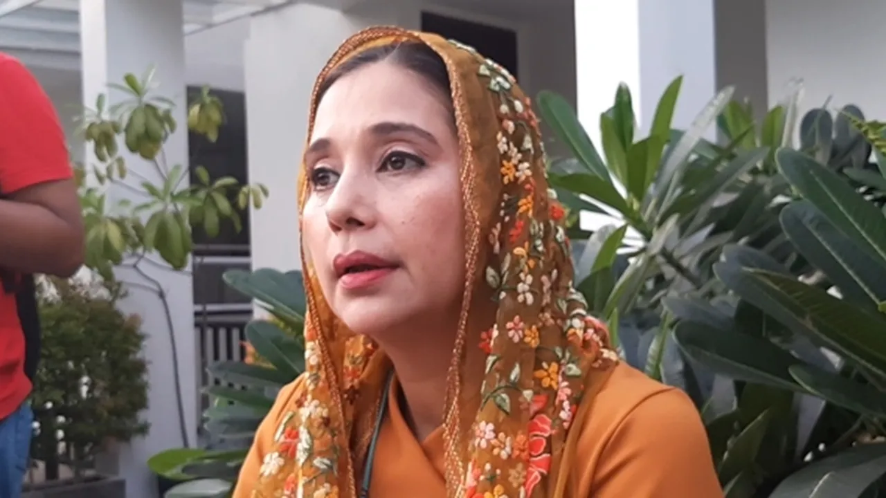 Ibra Azhari Terjerat Kasus Narkoba, Ayu Azhari Ungkap Pergaulan Sang Adik