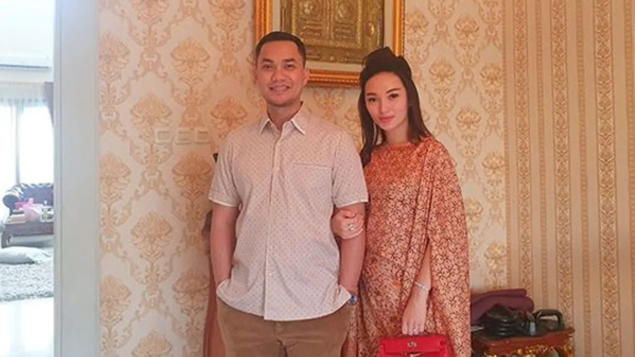 Ibu Zaskia Gotik Ultah, Sirajuddin Mahmud Sabang Kado Emas Batangan