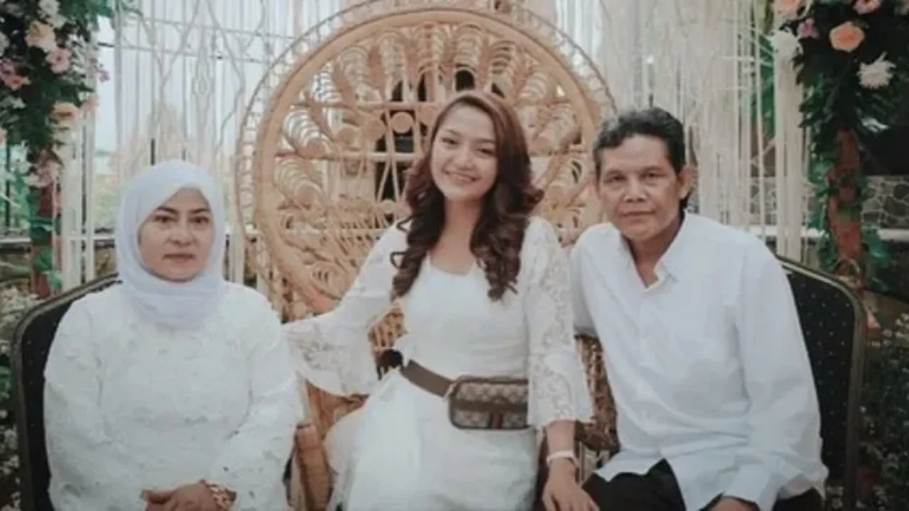 Ibunda Siti Badriah Meninggal Dunia