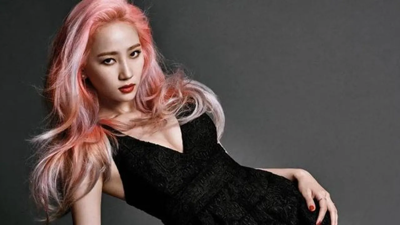 Idola Cantik HA:FELT Cuma Punya Satu Tas, Fans: Kapan Dibuang?